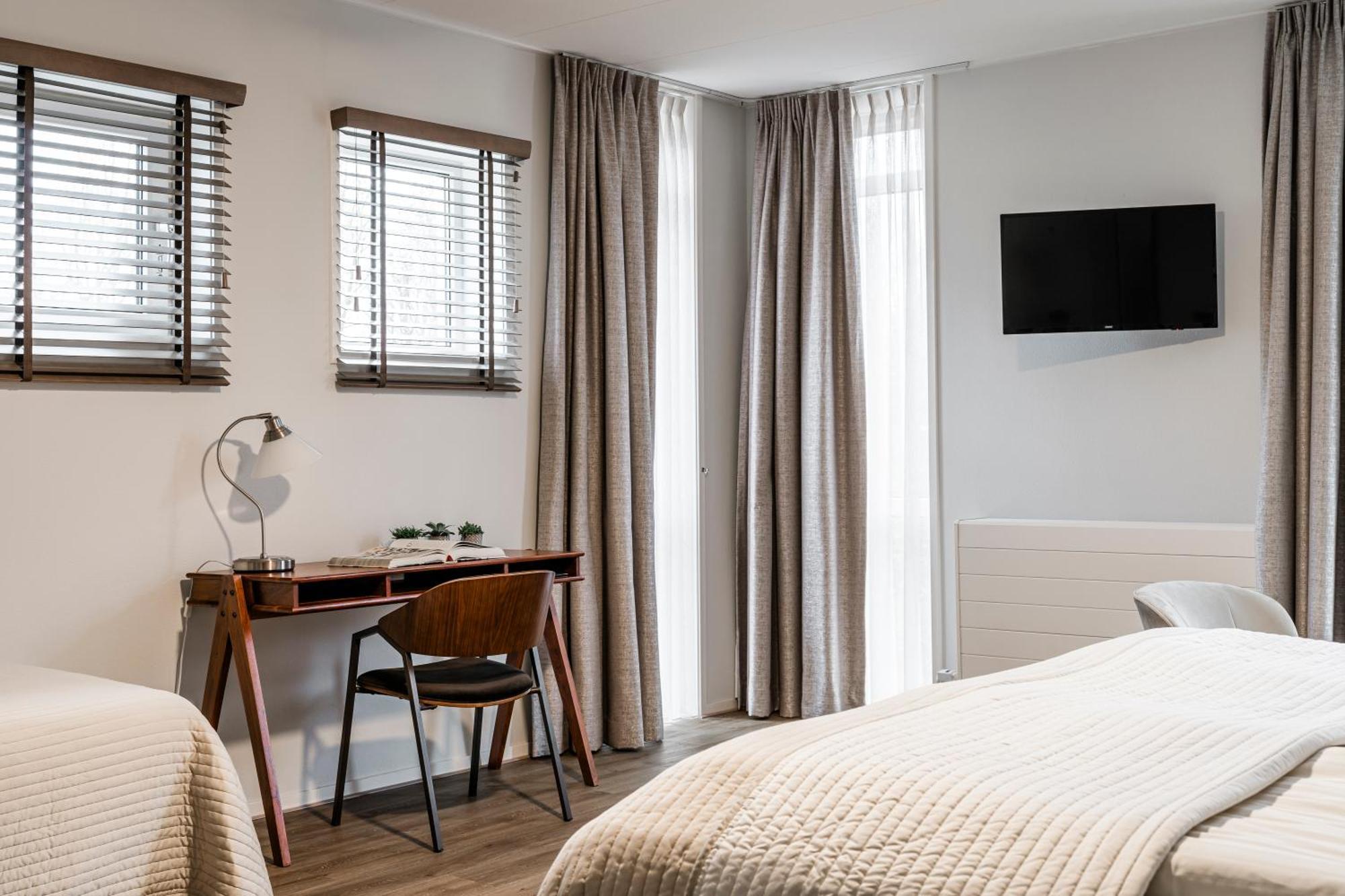 Bed and Breakfast De Logerie Энкхейзен Экстерьер фото
