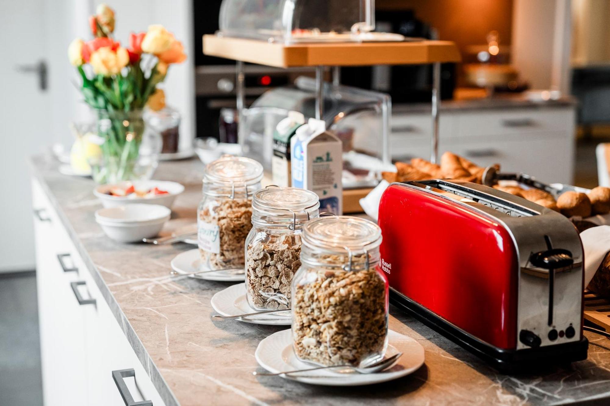 Bed and Breakfast De Logerie Энкхейзен Экстерьер фото